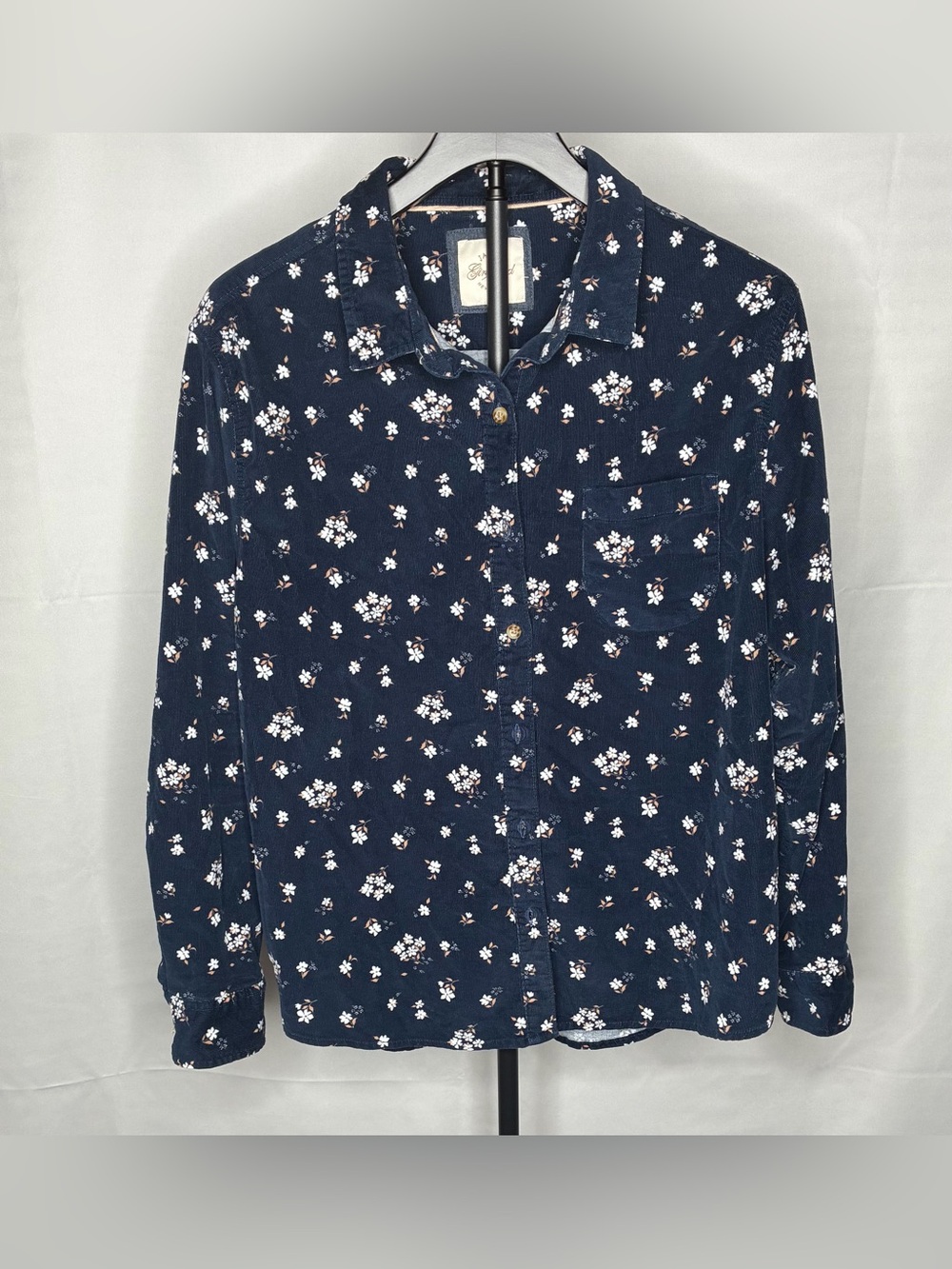 JACHS Girlfriend Navy Floral Button-Down Shirt